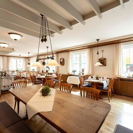 Hotel Gasthof Krone Niederstetten Bagian luar foto